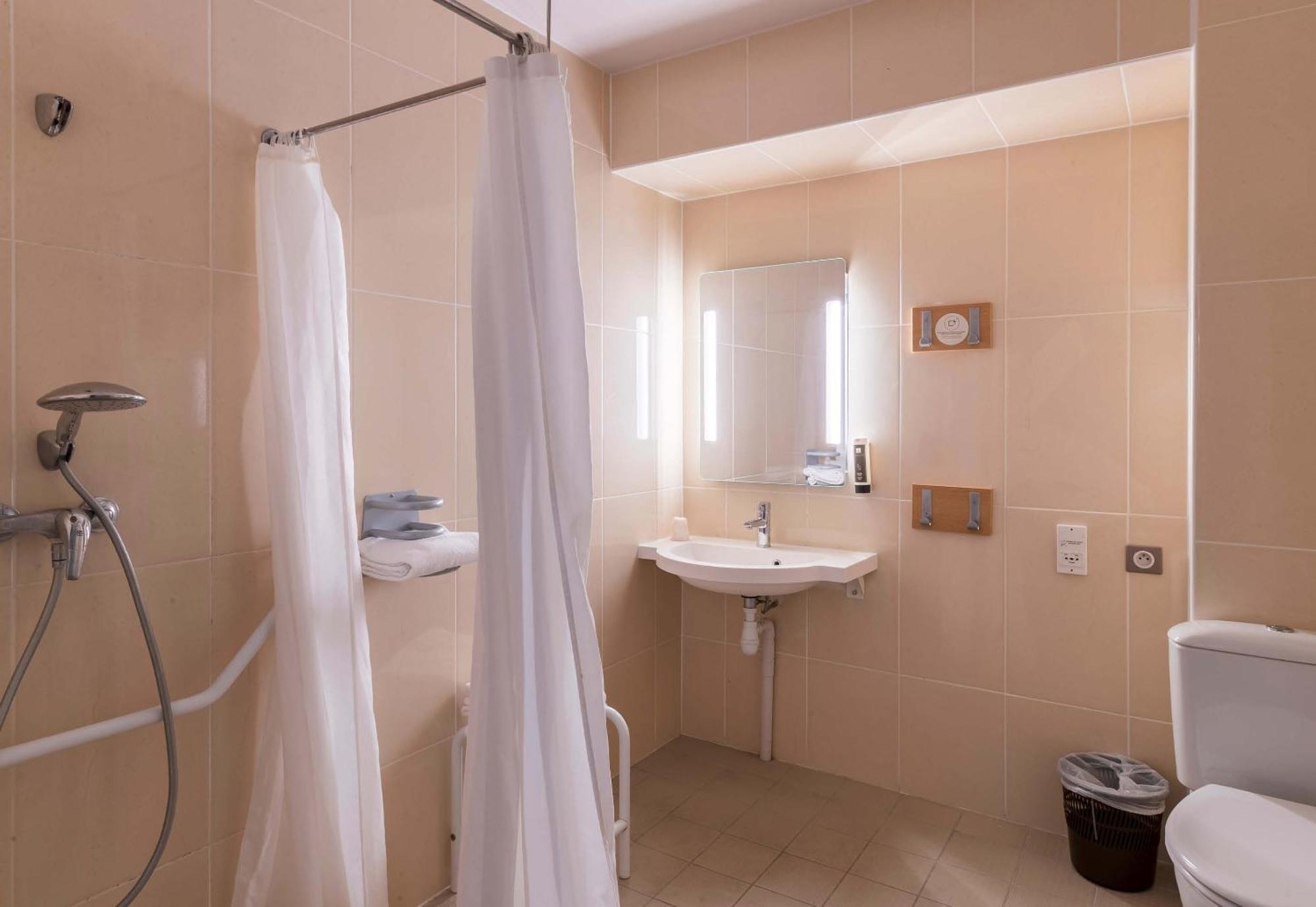B&B Hotel Troyes Saint-Parres-Aux-Tertres Luaran gambar